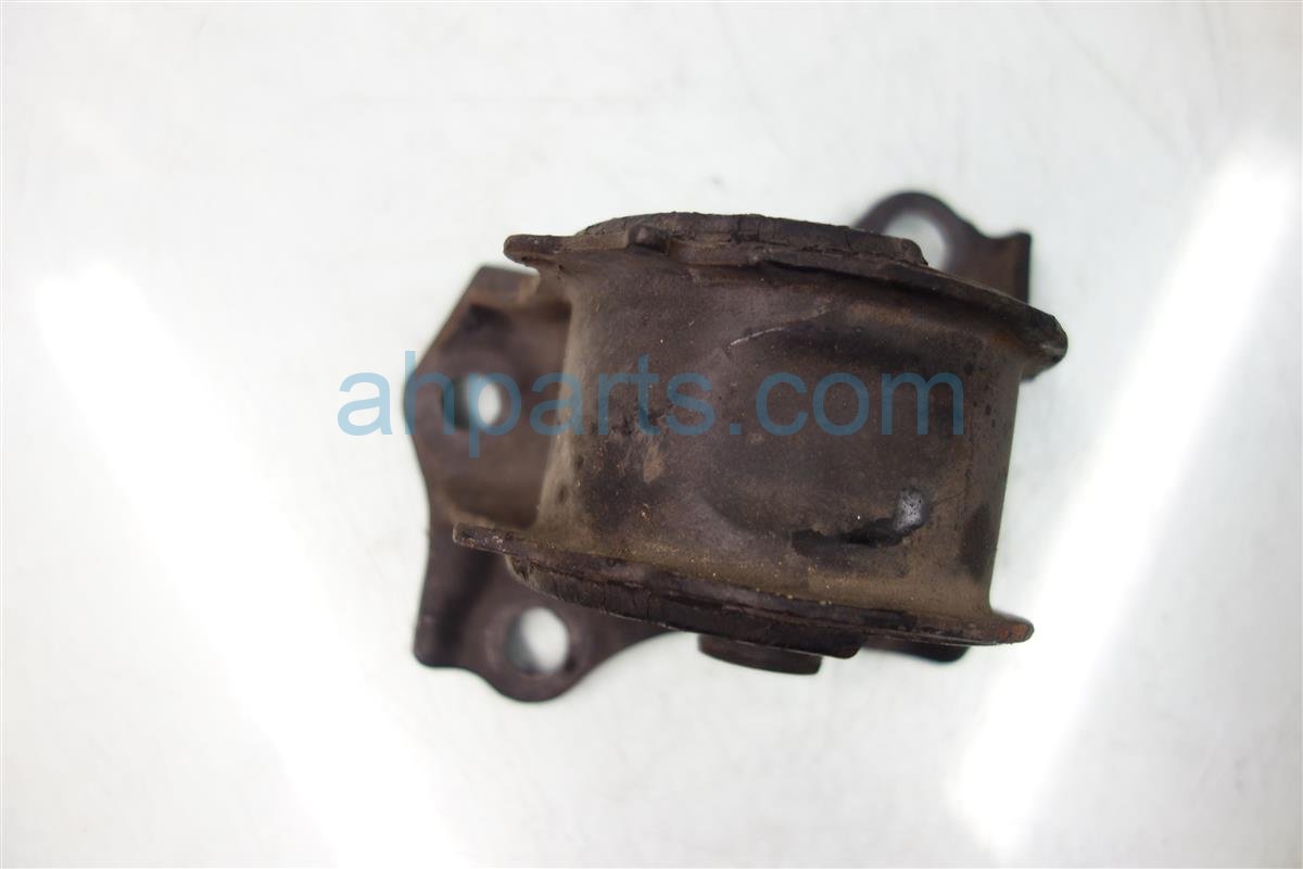 $20 Honda TRANSMISSION MOUNT 50805-S04-000