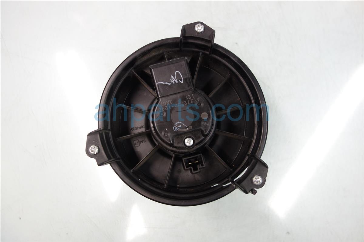 $34 Toyota REAR FAN/HEATER BLOWER MOTOR