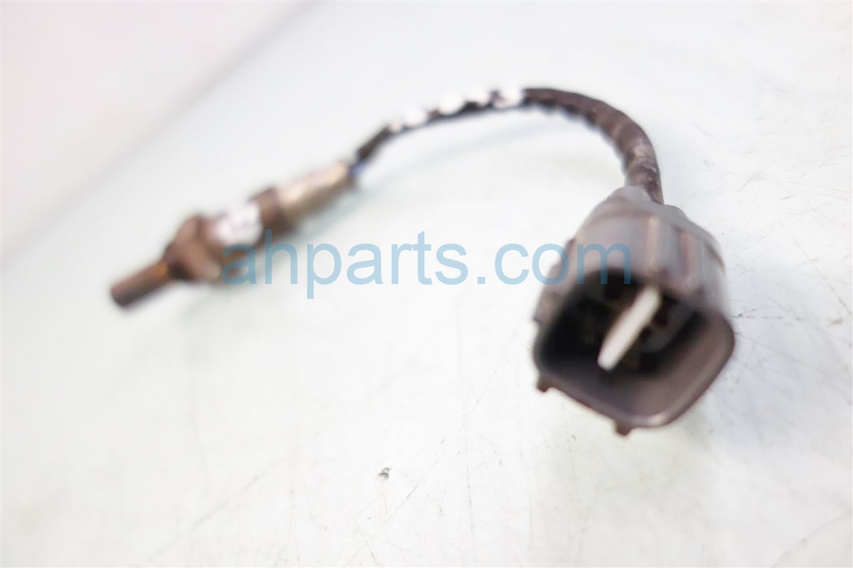 $30 Toyota REAR BOTTOM OXYGEN SENSOR