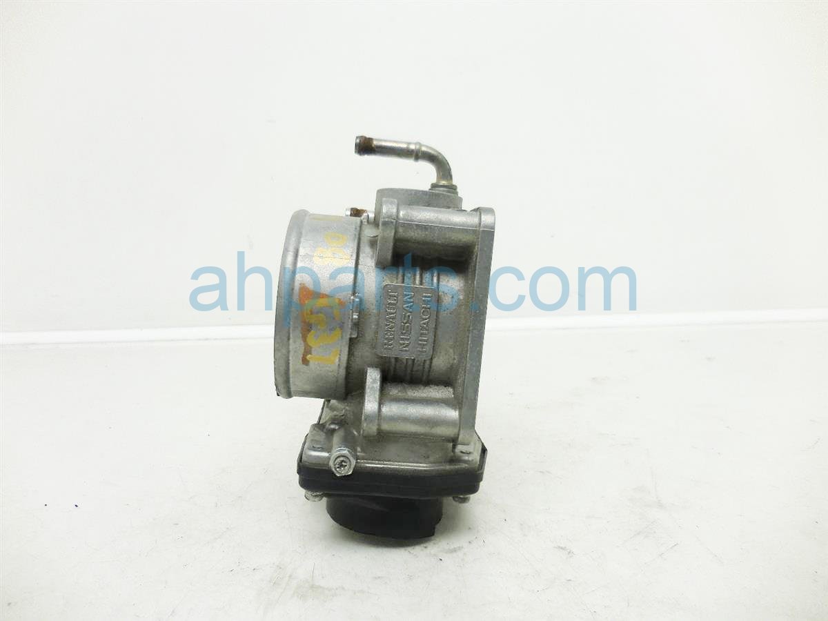 $35 Infiniti LH Throttle body - 3.7L