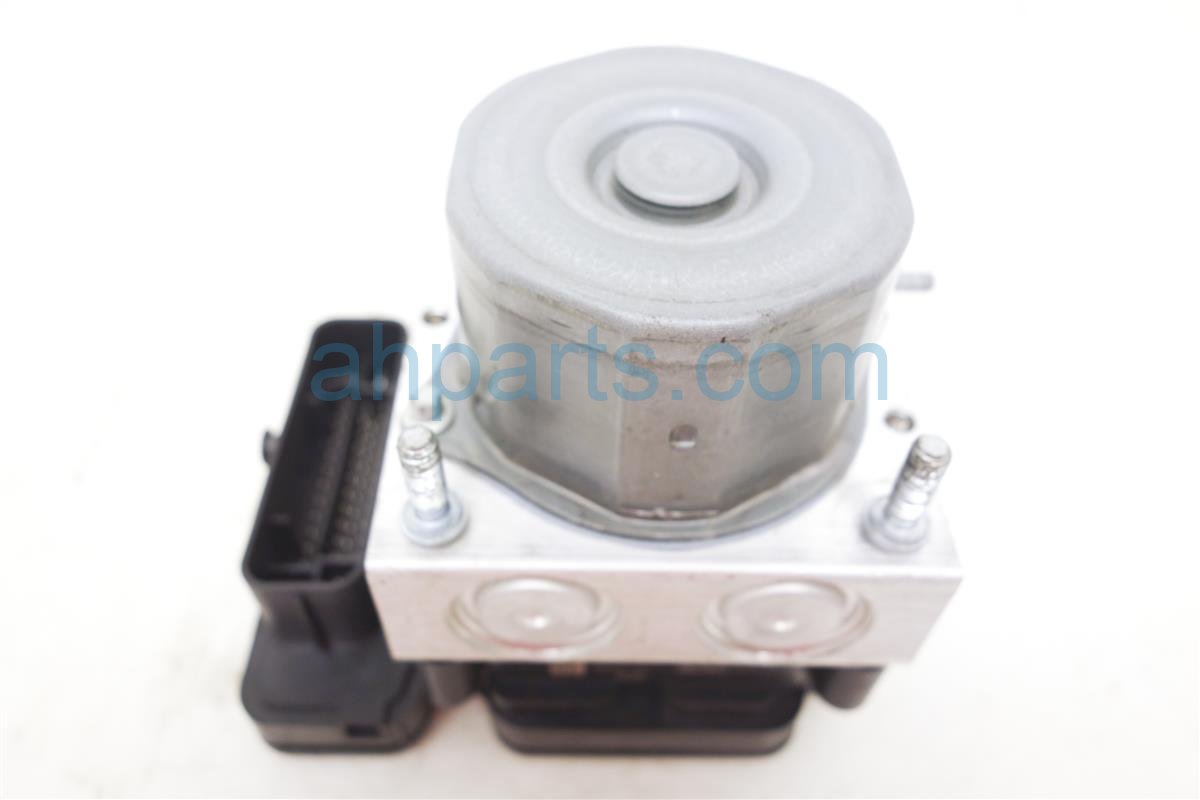 $40 Nissan ABS Pump - 4Dr - 2.5L - A/T