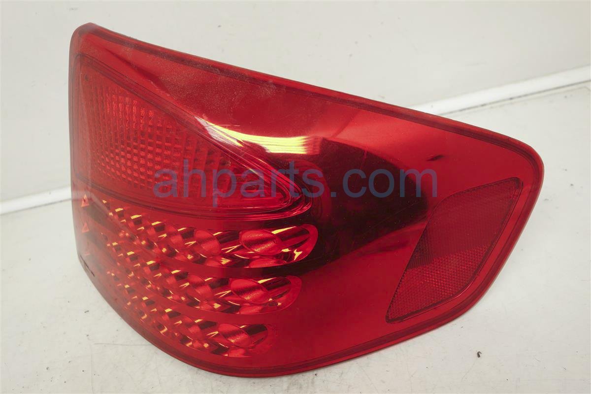 $55 Infiniti RR/R Tail Lamp - 4Dr - Quarter Mount