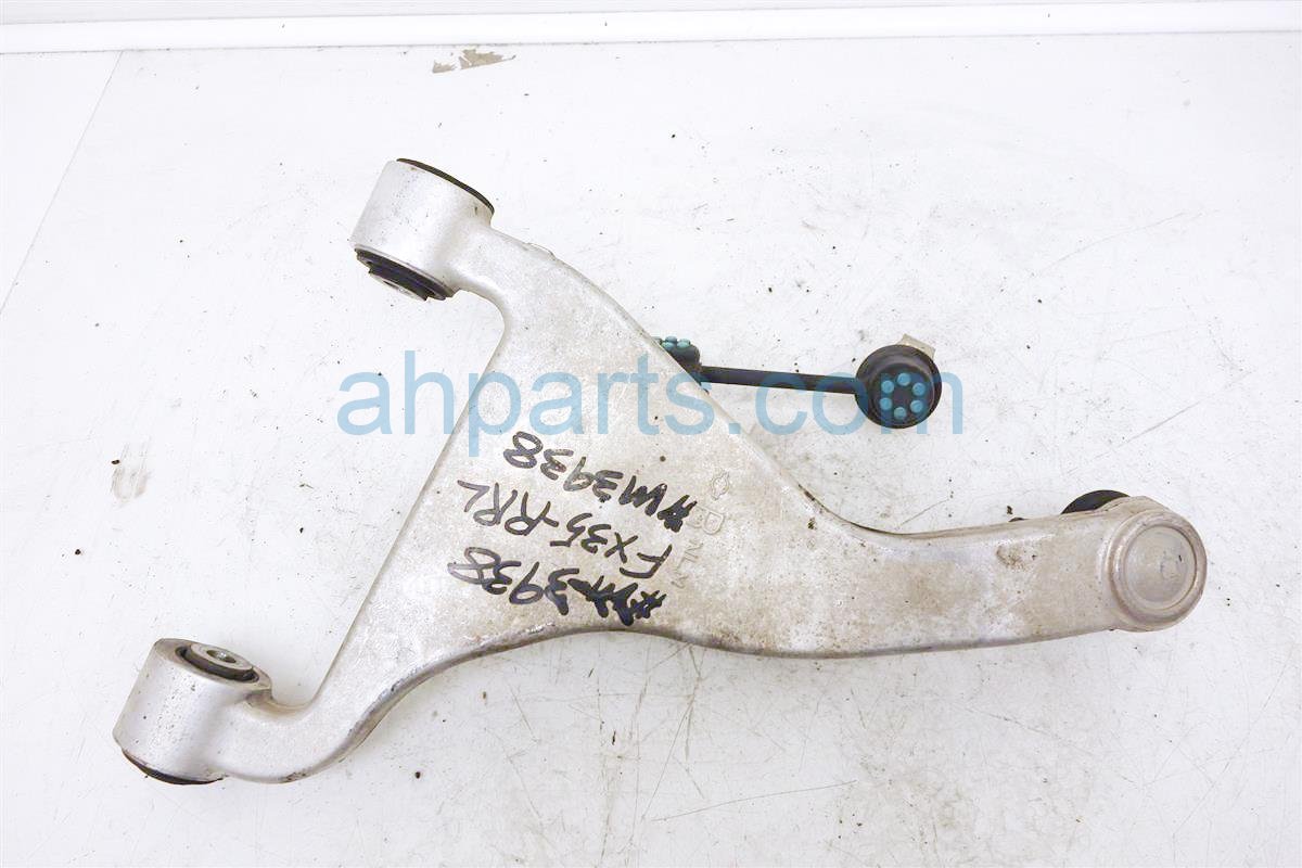 $34 Infiniti RR/RH UPPER CONTROL ARM