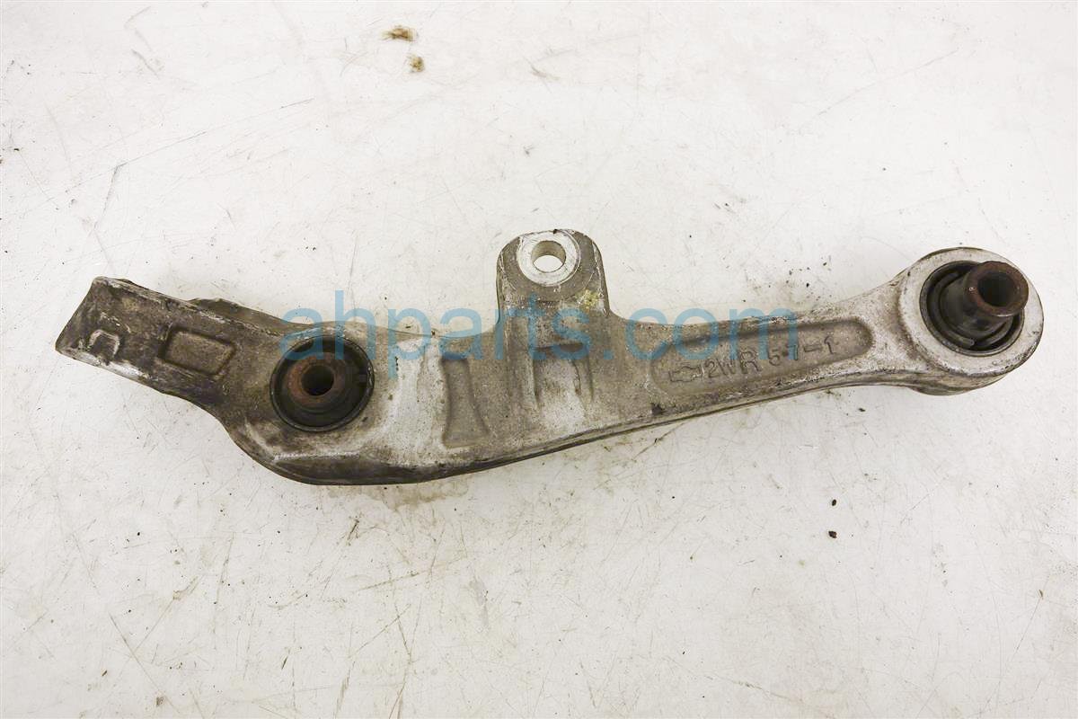 $40 Infiniti FR/RH LOWER CONTROL ARM