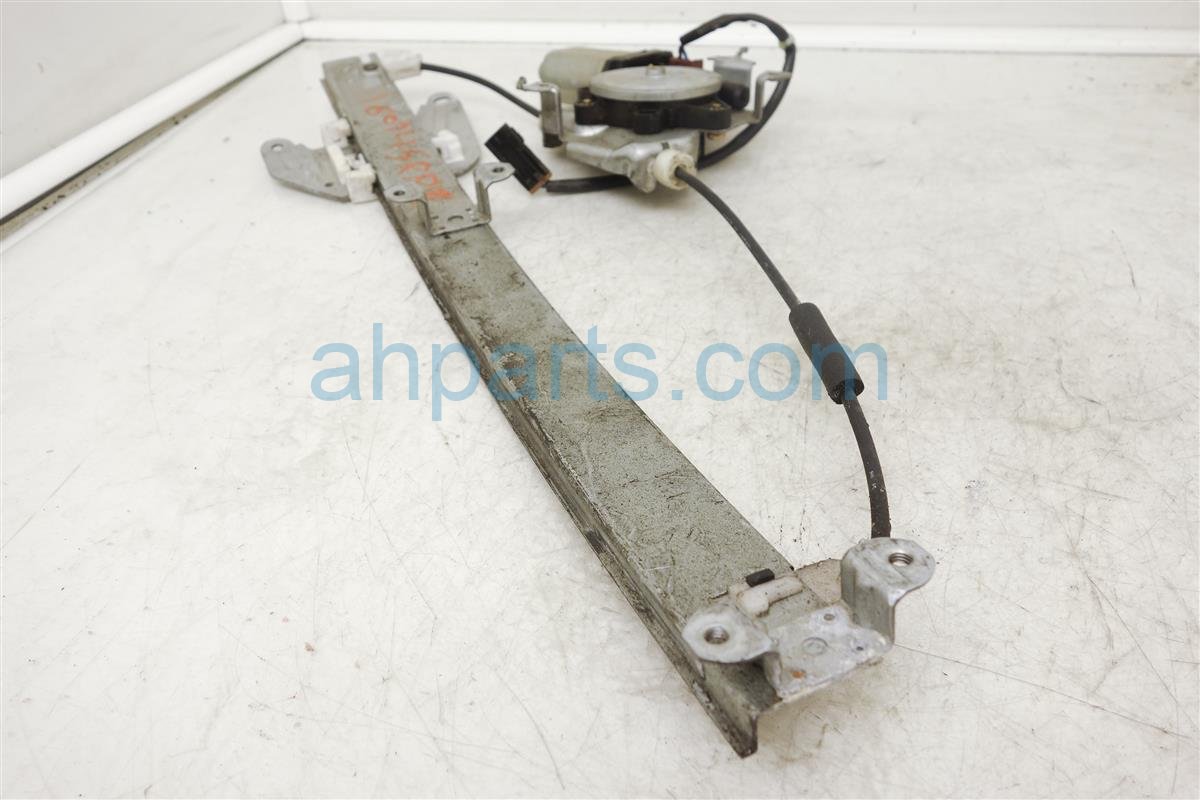 $44 Nissan RR/LH WINDOW REGULATOR/ MOTOR