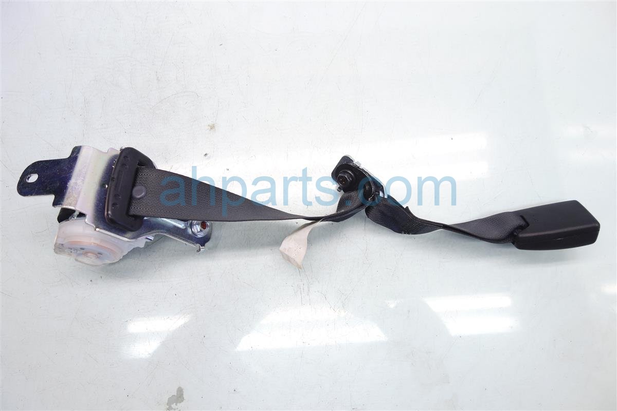 $19 Acura REAR MID SEAT BELT BLACK