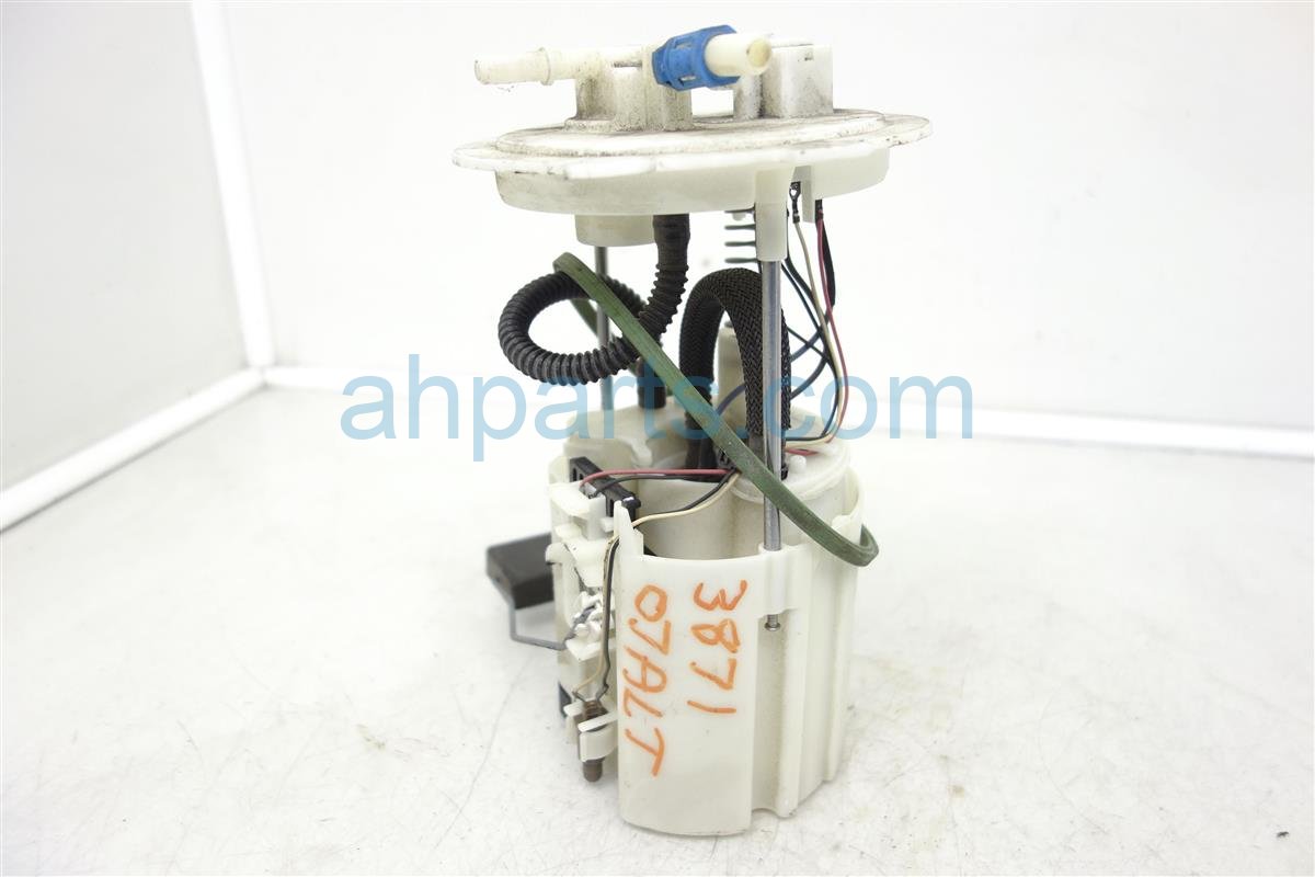 $35 Nissan FEUL PUMP ASSEMBLY