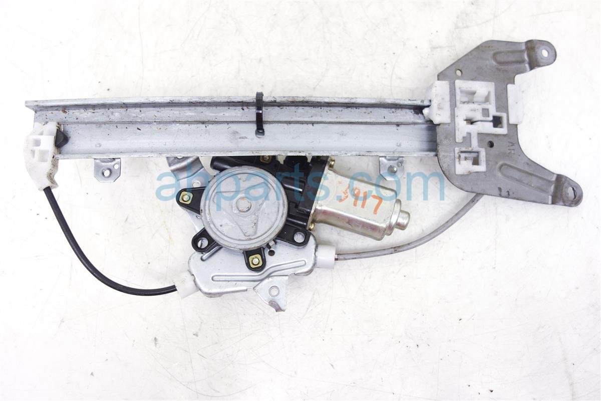 $30 Nissan RR/RH WINDOW REGULATOR