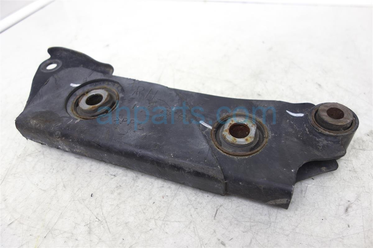 $25 Nissan RR/RH CONTROL ARM, TRANSVERSE, SDN