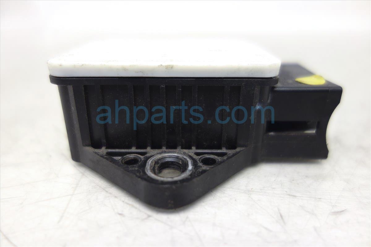 $15 Infiniti YAW RATE SENSOR, RWD, AT