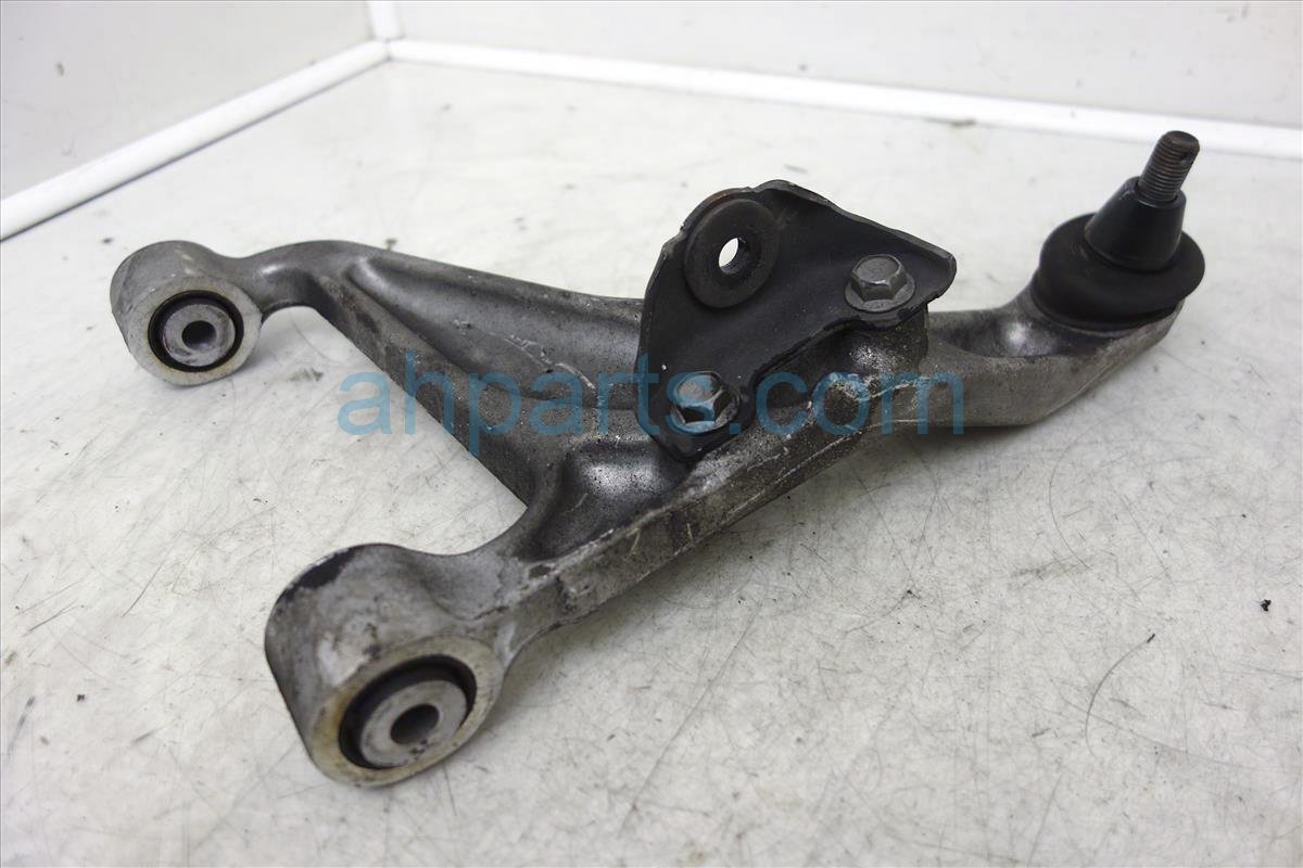 $24 Infiniti RR/RH UPPER CONTROL ARM