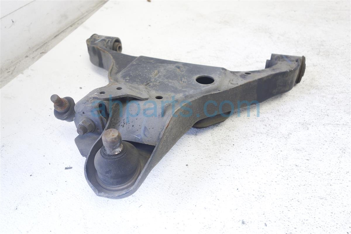 $39 Nissan FRONT RIGHT LOWER CONTROL ARM