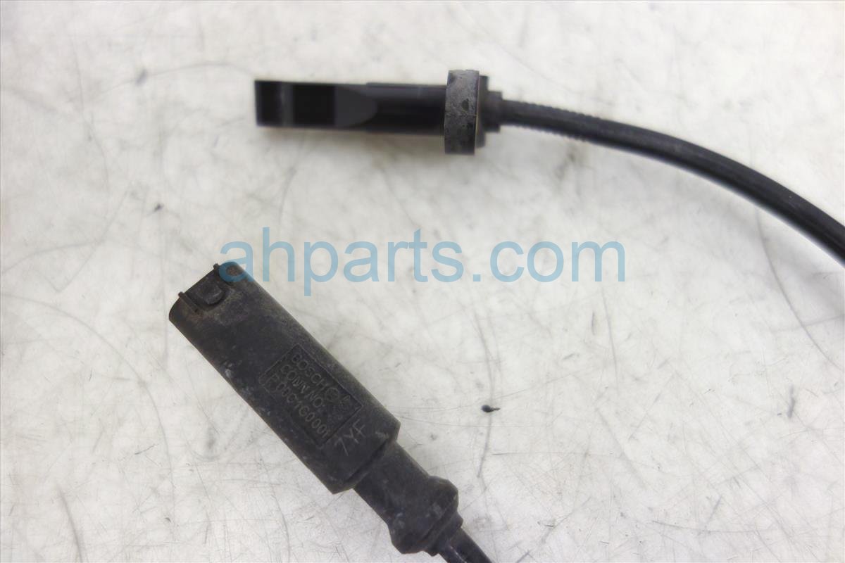 $18 Infiniti REAR ABS SPEED SENSOR