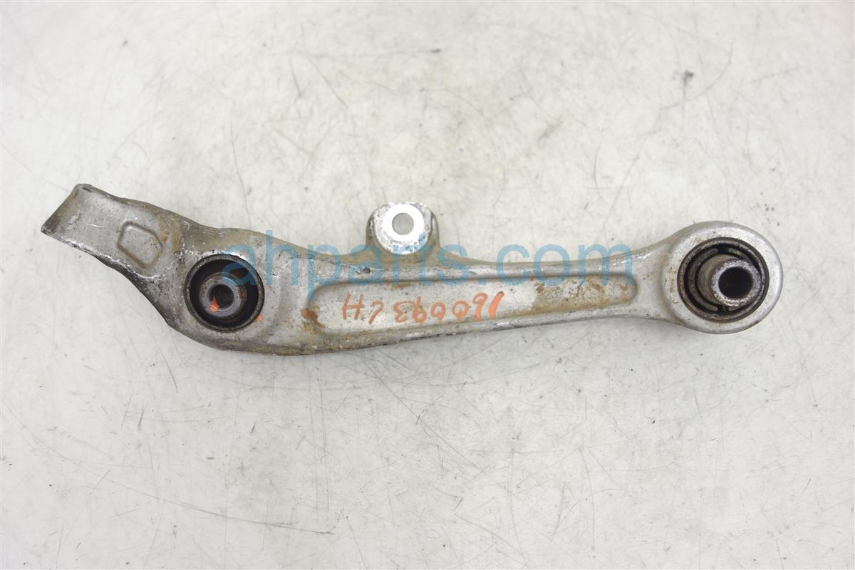 $40 Nissan FR/RH LOWER CONTROL ARM