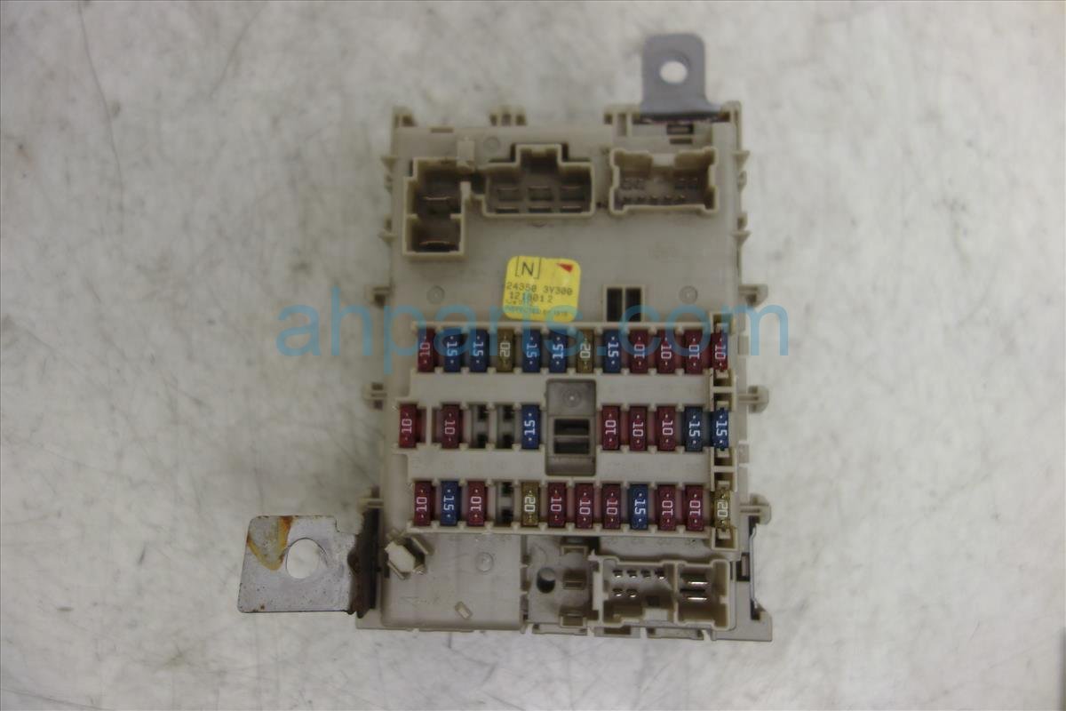 $29 Nissan FUSE BOX, CABIN