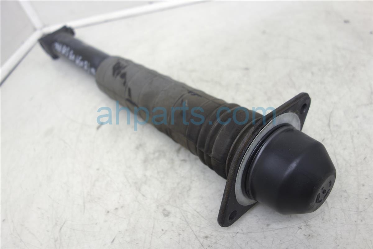 $20 Infiniti RR/L STRUT SHOCK ONLY