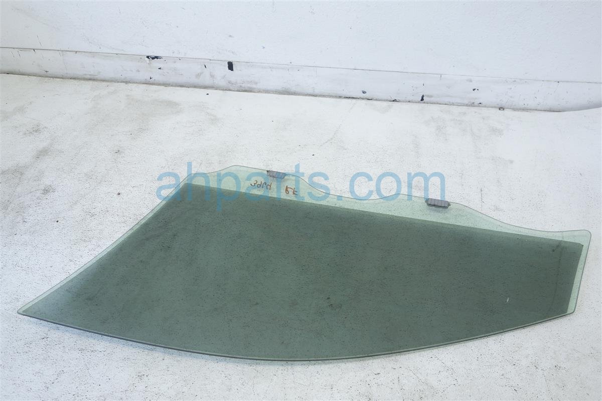 $39 Nissan FR/RH GLASS DOOR