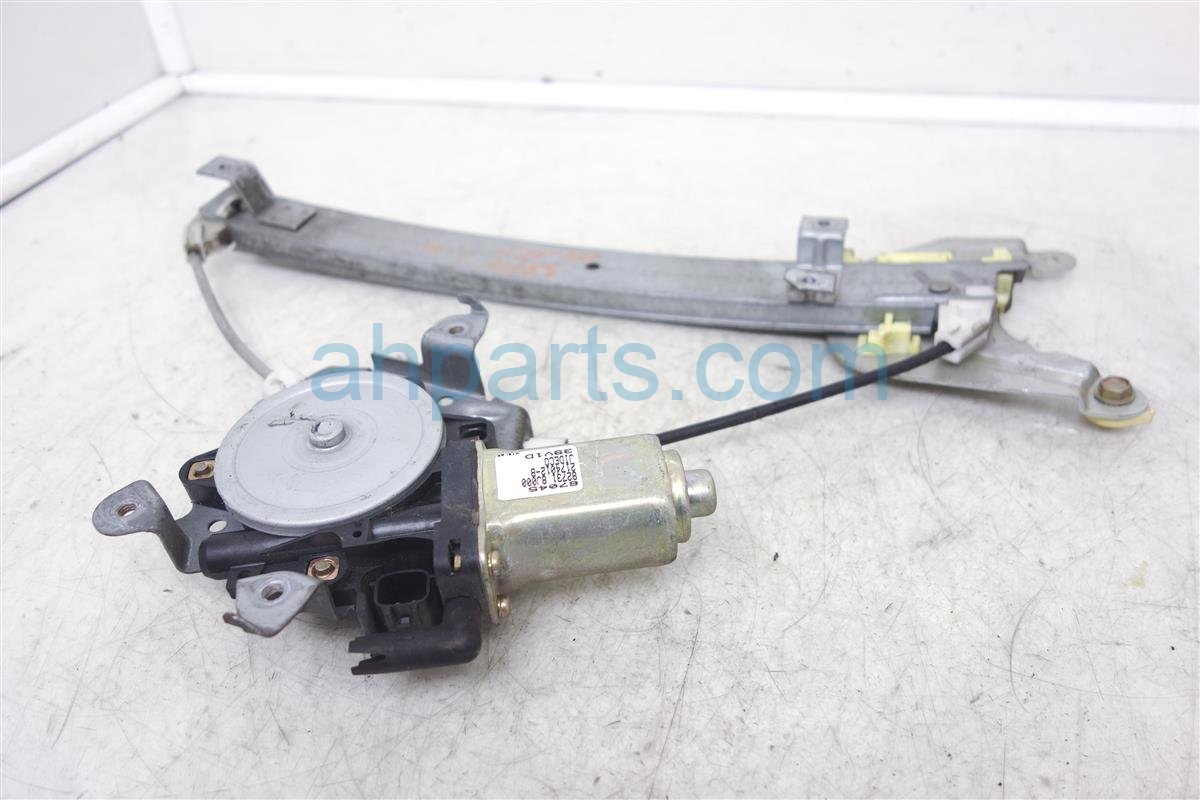 $35 Nissan RR/LH DOOR WINDOW REGULATOR