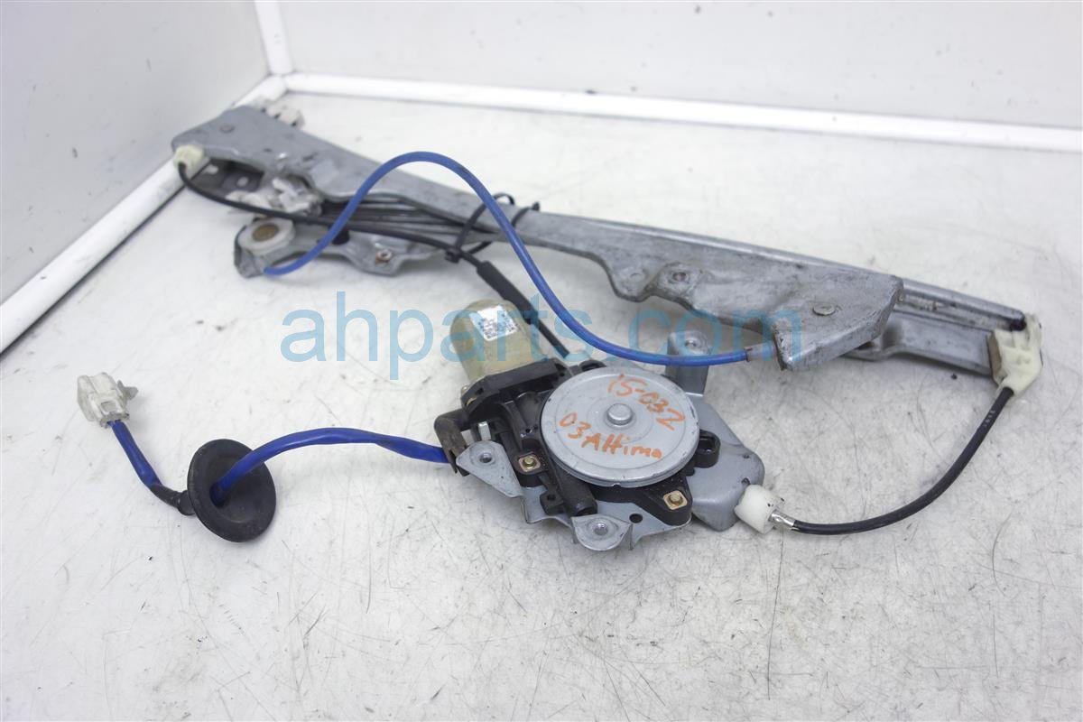 $30 Nissan FR/RH WINDOW REGULATOR W/ MOTOR