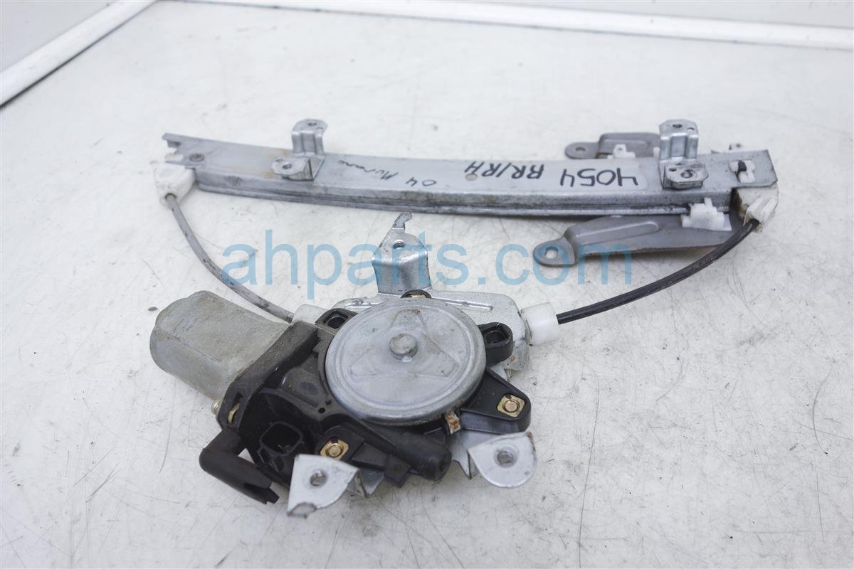 $30 Nissan RR/RH WINDOW REGULATOR