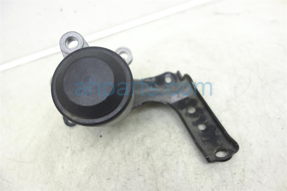 $25 Nissan RH Side Insulator Engine Mount