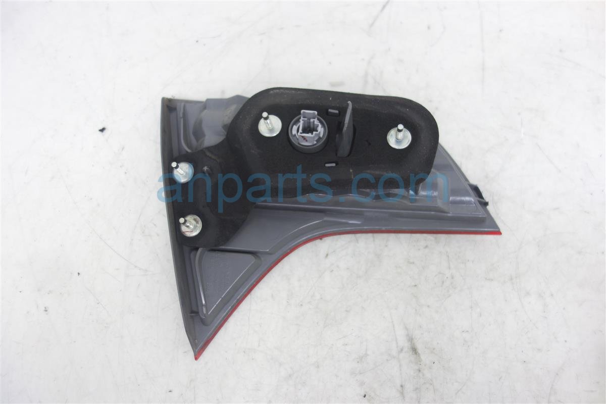 $35 Honda RH TAIL LIGHT, TRUNK LID MOUNTED