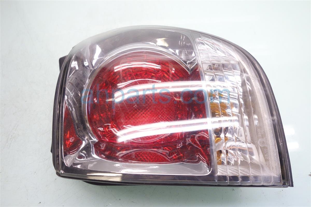 $60 Lexus RH TAIL LAMP - LIGHT ON BODY