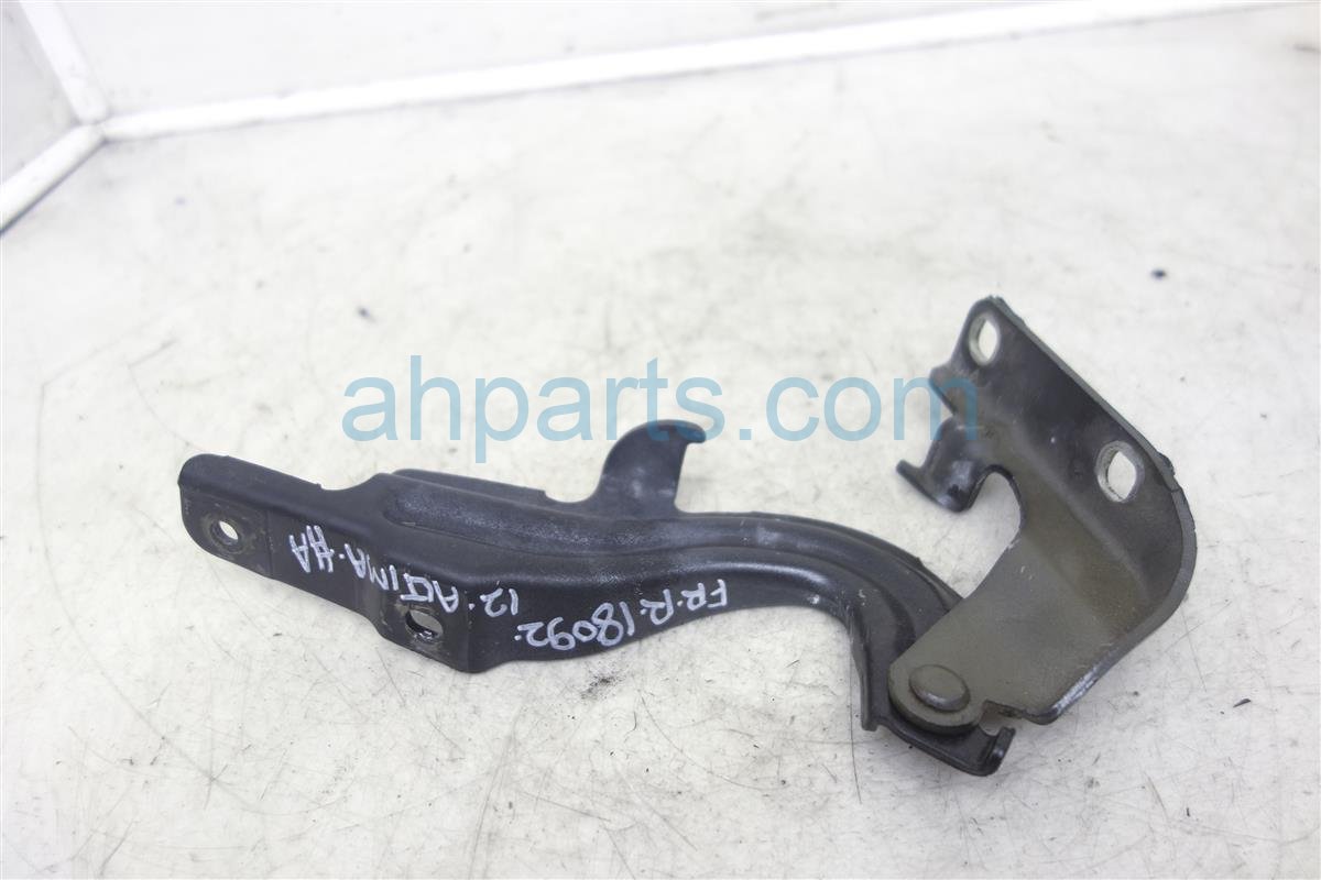 $14 Nissan RH Hood Hinge -Black