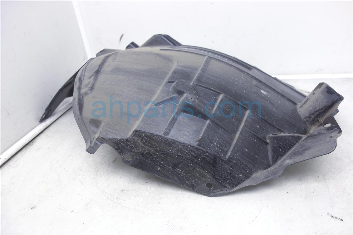 $20 Nissan FR/RH Fender Liner -Rear Half