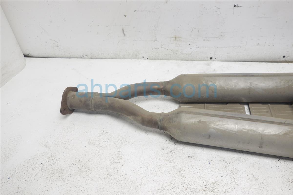 $89 Infiniti MID EXHAUST Y-PIPE - 4DR