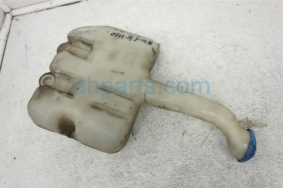 $25 Honda WASHER RESERVOIR TANK W/O MOTOR