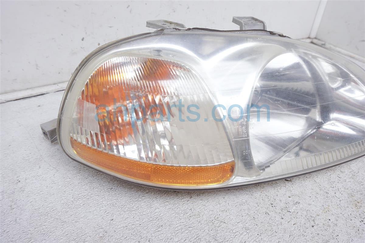 $40 Honda RH HEAD LIGHT / LAMP