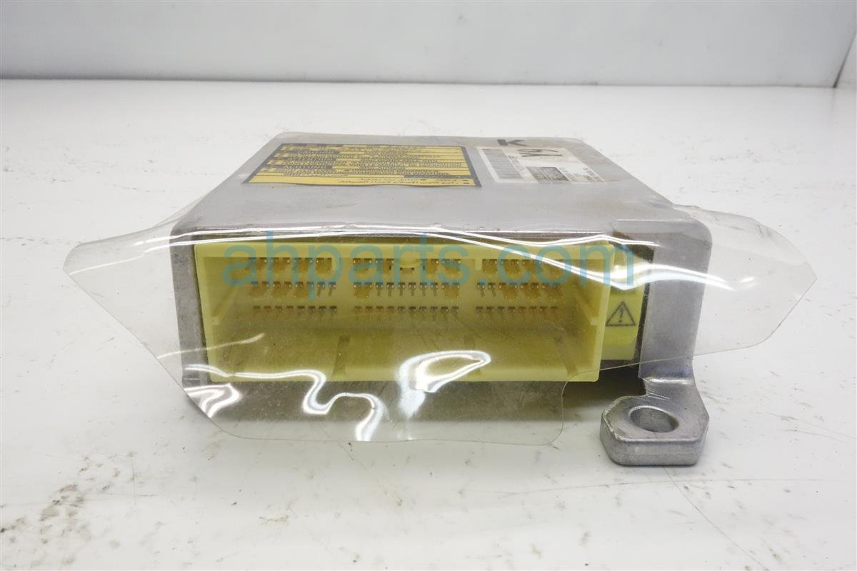 $70 Toyota SRS AIRBAG CONTROL UNIT