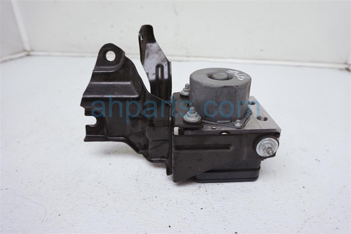 $40 Nissan ABS/VSA PUMP/MODULATOR -