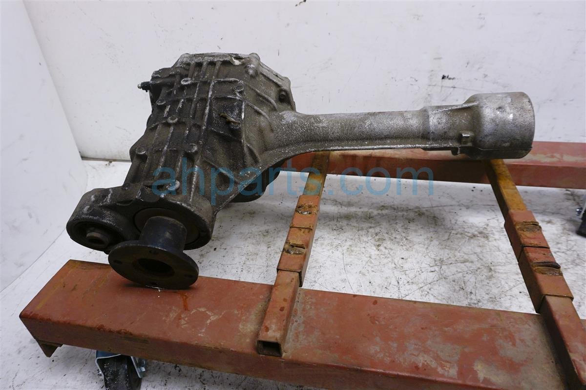 $99 Nissan FRONT DIFFERENTIAL