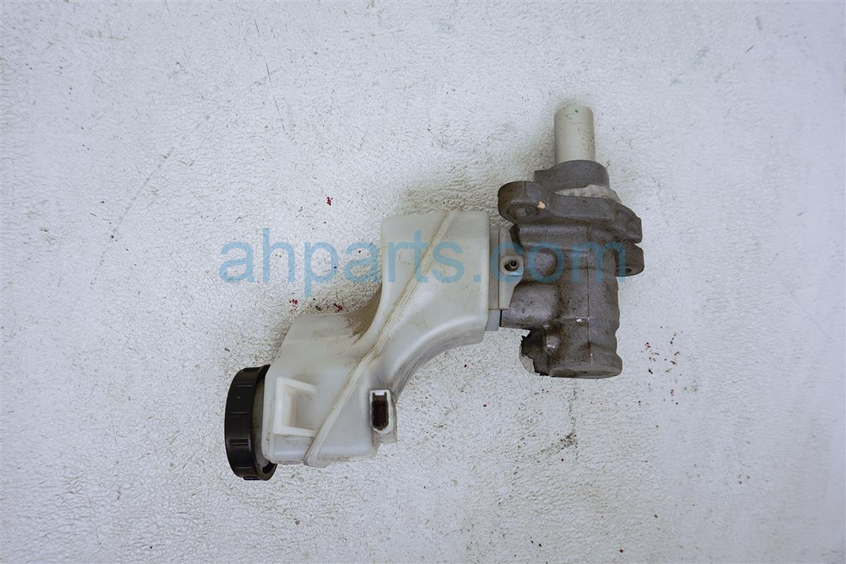 $40 Nissan BRKE MASTER CYLINDER