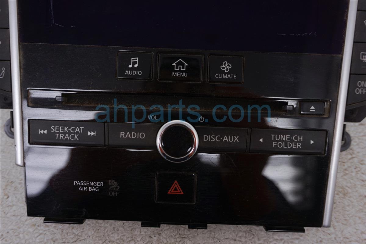 $75 Infiniti CLIMATE CONTROL & RADIO DISPLAY ASSY