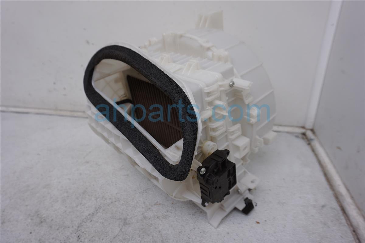 $45 Infiniti FAN/HEATER BLOWER MOTOR + HOUSING