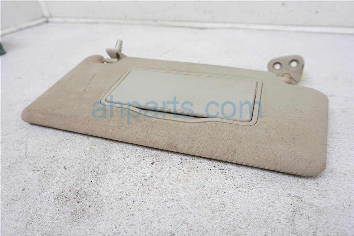 $40 Nissan RH SUN VISOR - TAN