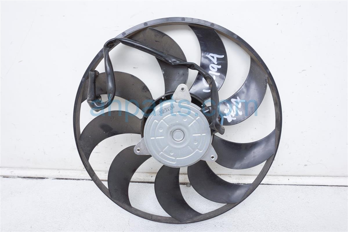 $49 Infiniti RH RADIATOR FAN & MOTOR