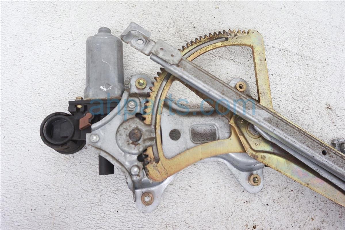 $45 Toyota FR/L WINDOW REGULATOR & MOTOR