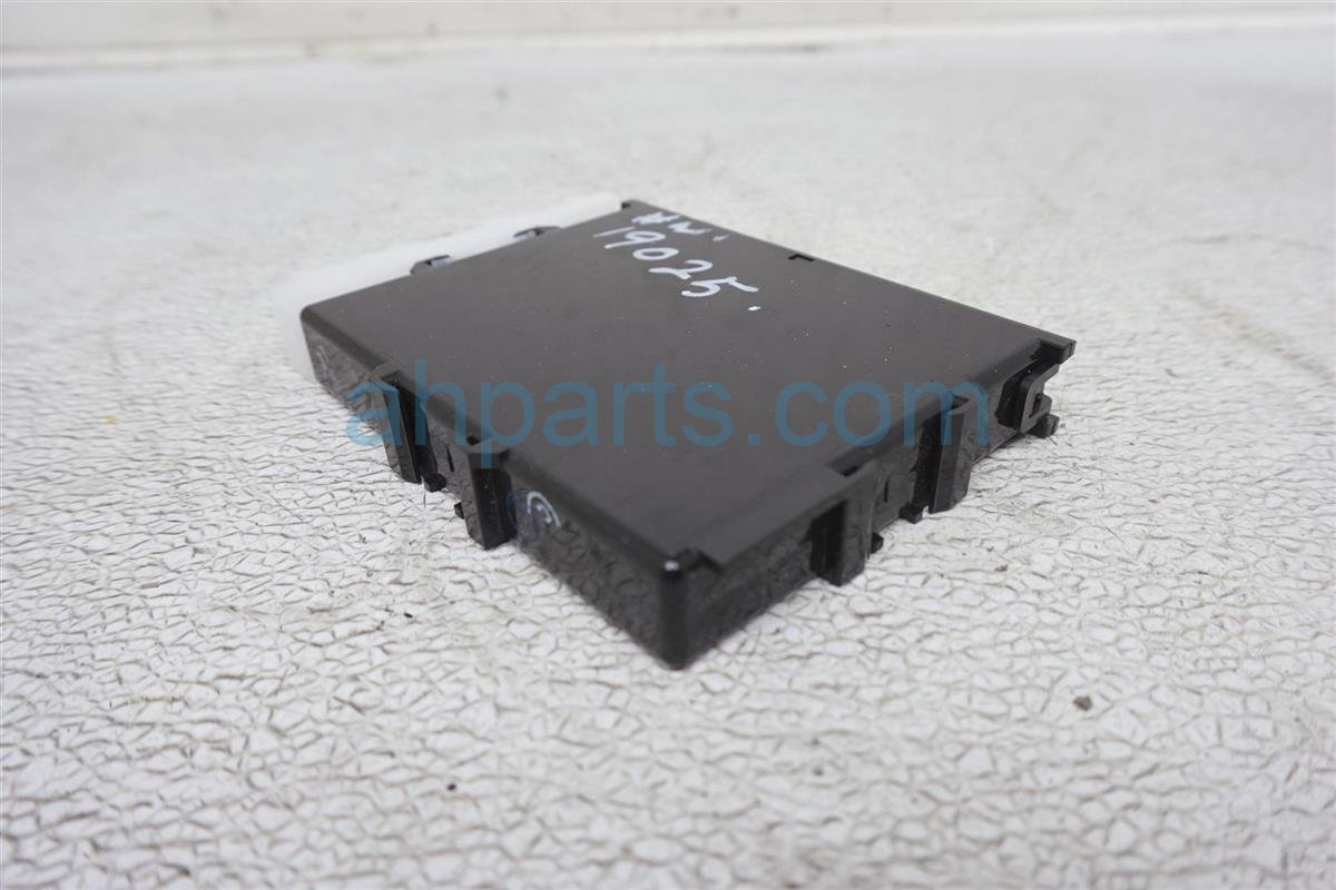 $125 Toyota SMART KEY CONTROL UNIT