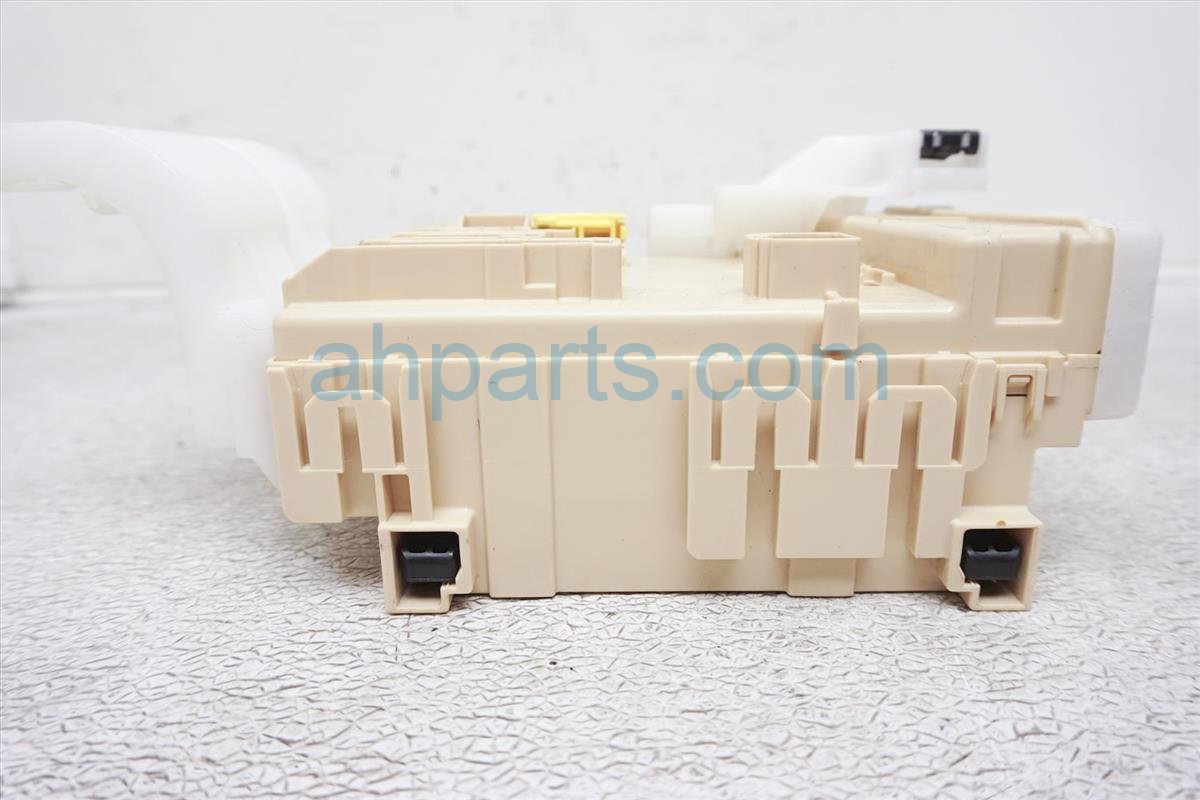 $50 Toyota MULTIPLEX NETWORK CONTROL UNIT