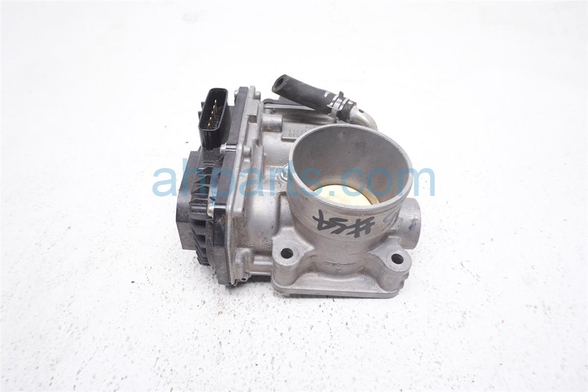 $60 Honda THROTTLE BODY