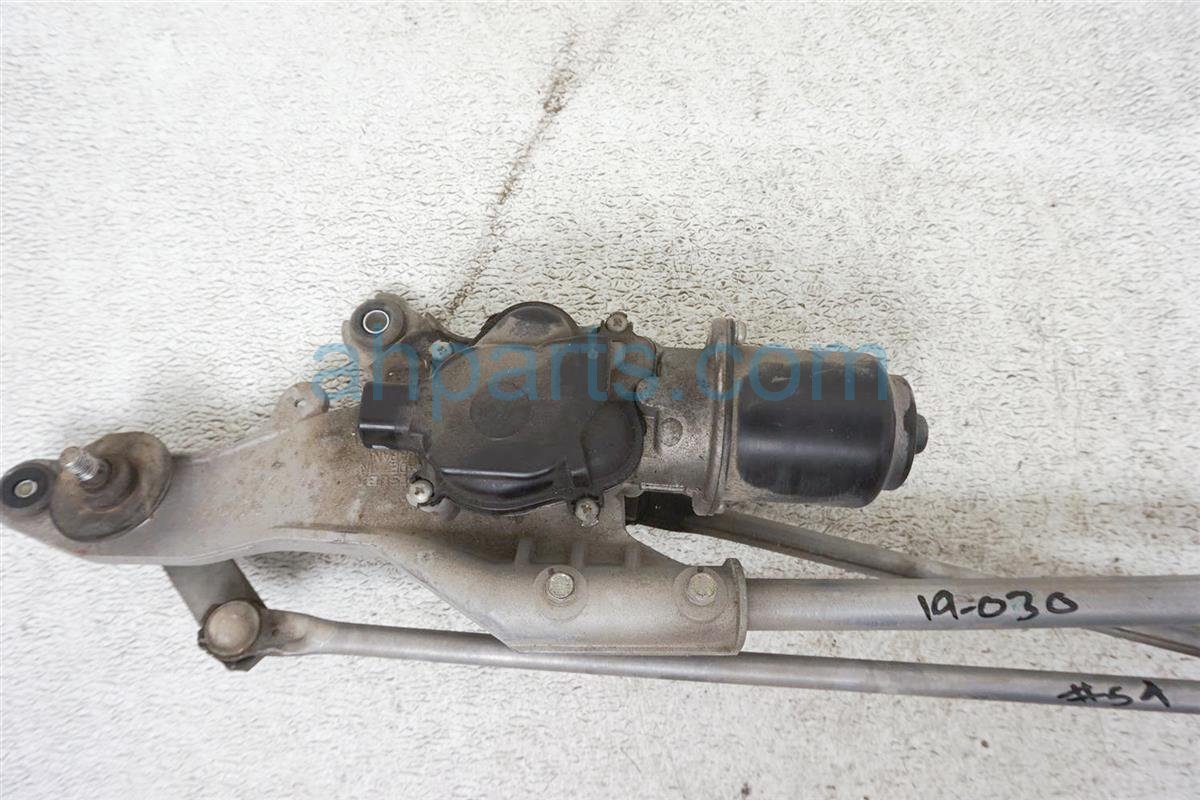 $40 Nissan WIPER MOTOR