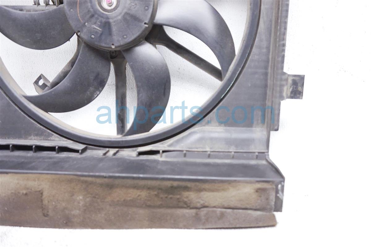 $65 Nissan RADIATOR FAN ASSEMBLY