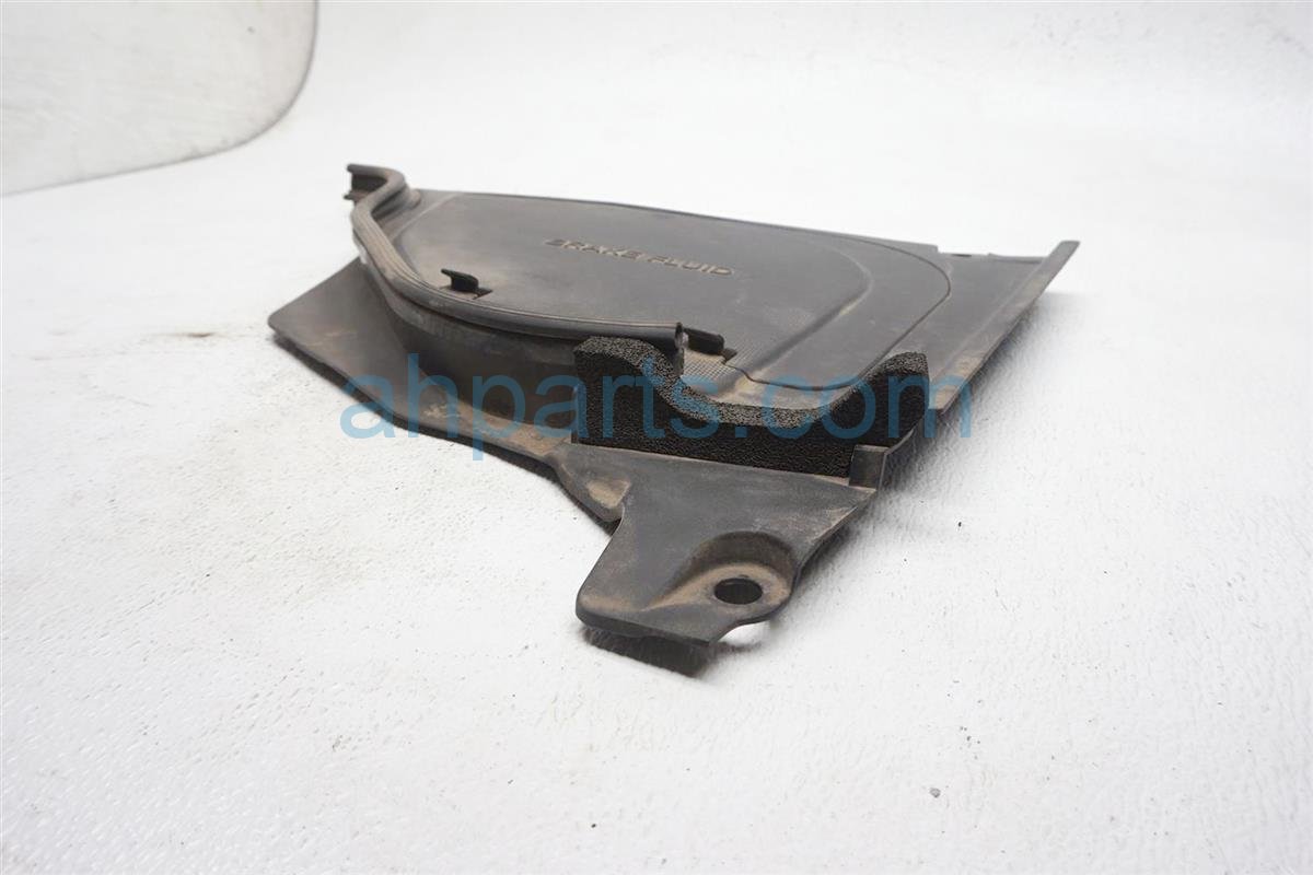 $15 Nissan LH BRAKE FLUID APPERANCE COVER