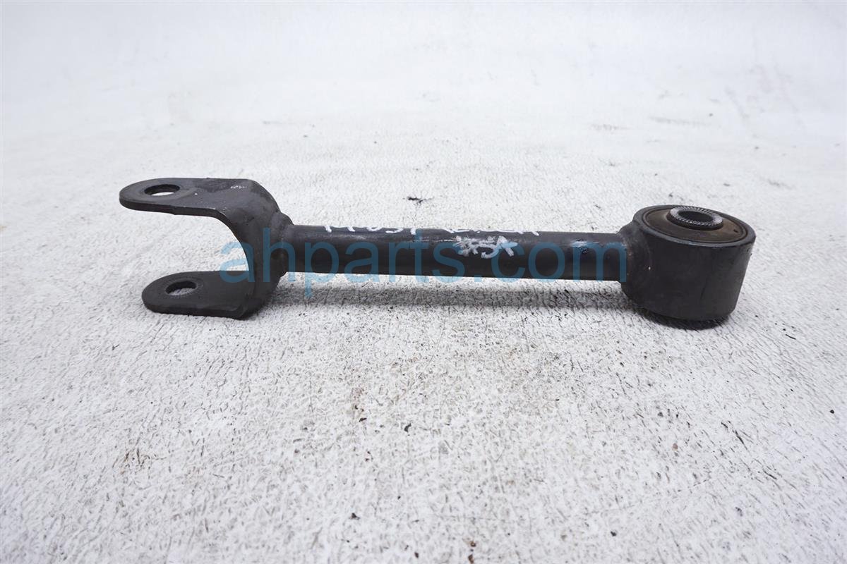 $30 Lexus RR/LH FORWARD UPPER CONTROL ARM