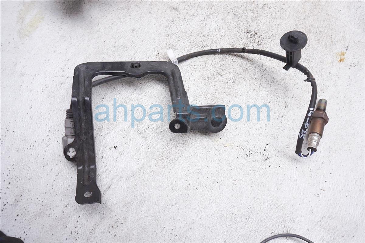 $35 Toyota REAR EXHAUST PIPE OXYGEN SENSOR