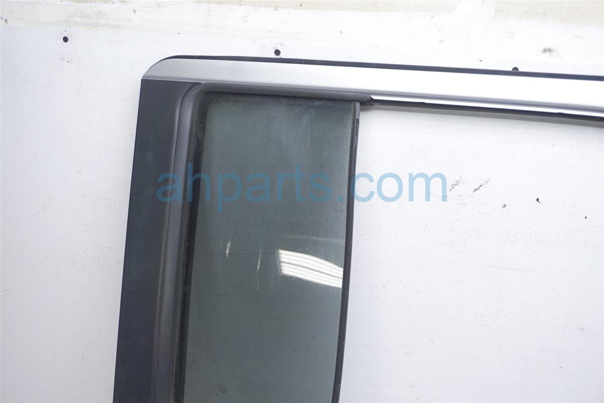 $199 Nissan RR/RH DOOR - SILVER